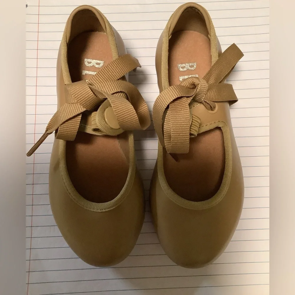 Bloch girls tan snap closure rib‎ tie tap dance shoes size 7 medium